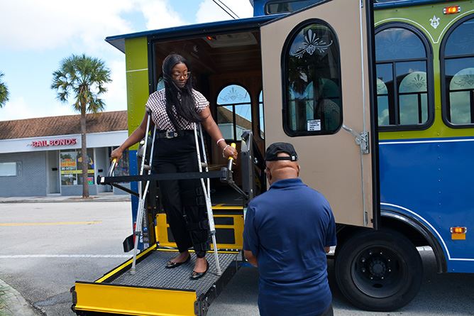 NoMi Express Free Trolley